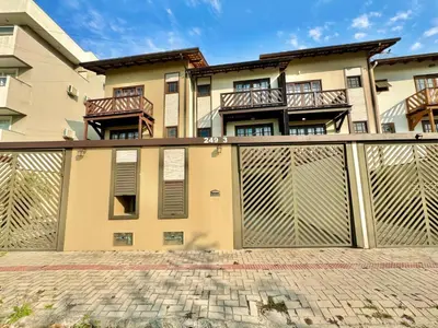 A planta de SOBRADO 180 MTS PRAIA MARISCAL BOMBINHAS Algodoeiro 249-4