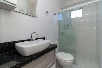Uma casa de banho em Aluguel Apartamento 2 quartos vista mar Bombas/SC