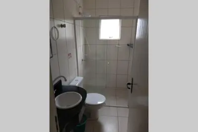 Uma casa de banho em Residencial Melfi 3 - Apto 04 - Lateral