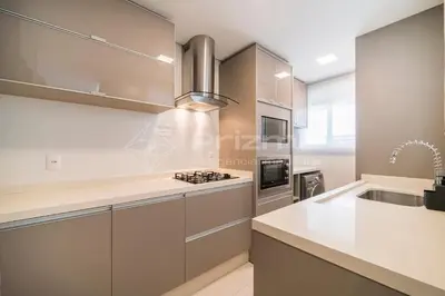 A cozinha ou kitchenette de Varandas 405 A · Apartamento em Condomínio de luxo frente ao mar .
