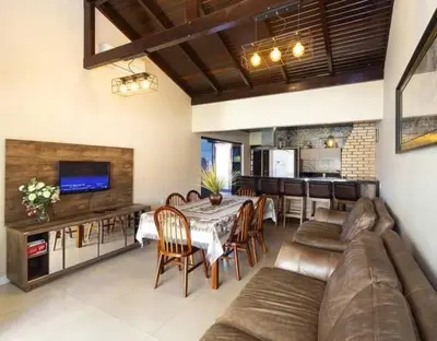 A planta de Casa MONTOSKI com PISCINA