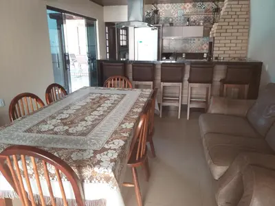 A planta de Casa MONTOSKI com PISCINA