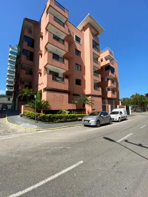 O edifício onde o apartamento está situado