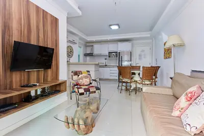 A planta de 1054 - Apartamento Centro de Bombinhas - Vista Mar - 1 Vaga Garagem - 50 metros Praia
