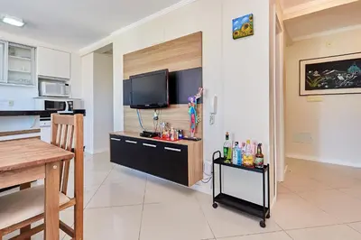 A planta de 018 - Apartamento com 4 Dormitórios Centro de Bombinhas- Garagem para 3 Carros