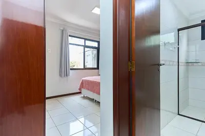 A planta de 964 - Apartamento com vista para o mar, localizado na Avenida da praia do Centro de Bombinhas - 1 Vaga na Garagem