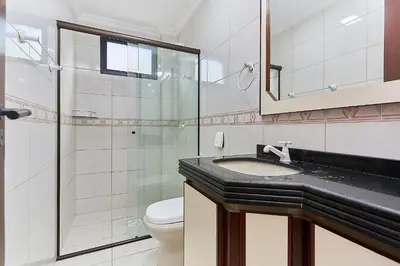 A planta de 964 - Apartamento com vista para o mar, localizado na Avenida da praia do Centro de Bombinhas - 1 Vaga na Garagem