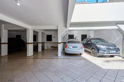 A planta de 964 - Apartamento com vista para o mar, localizado na Avenida da praia do Centro de Bombinhas - 1 Vaga na Garagem