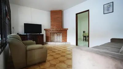 Uma televisão e/ou sistema de entretenimento em Casa Grande - Mestre Naro