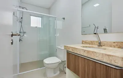 A planta de 1037 - Lindo Apto 2 Suítes em Bombinhas- 2 Vagas na Garagem - 50 metros da Praia - Centro de Bombinhas