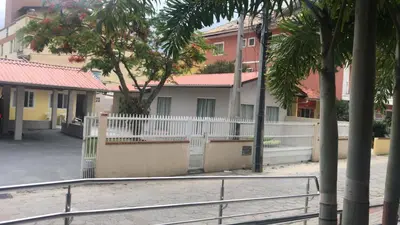 O edifício onde a casa de férias está situado