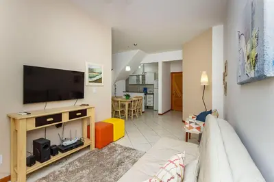 A planta de Ilhas Cayman 133 – Linda Cobertura Duplex com Piscina Privativa a 120 Metros da Praia de Bombas.