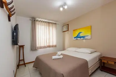 A planta de Ilhas Cayman 133 – Linda Cobertura Duplex com Piscina Privativa a 120 Metros da Praia de Bombas.