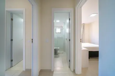 Uma casa de banho em Manchester 106 A · Lindo e novíssimo Apartamento na praia Bombas.