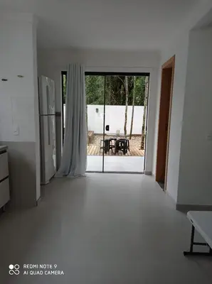 Uma área de estar em Casa com dois pavimentos nova, em Mariscal
