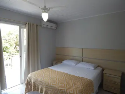 A planta de Casa Ampla no Centro, Piso Térreo ou Superior