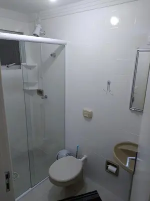 Uma casa de banho em AP Itapema
