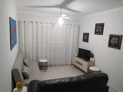 Uma televisão e/ou sistema de entretenimento em AP Itapema