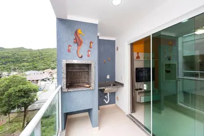 Uma vista geral da montanha ou uma vista da montanha a partir do apartamento