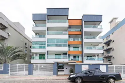O edifício onde o apartamento está situado