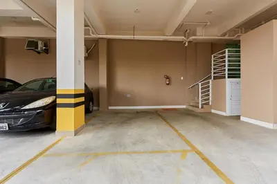 A planta de 1070 Lindo Apartamento na praia de Bombas 2 dormitórios