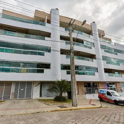 1070 Lindo Apartamento na praia de Bombas 2 dormitórios