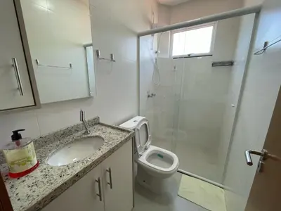 Uma casa de banho em Residencial Helena Perequê Porto Belo SC