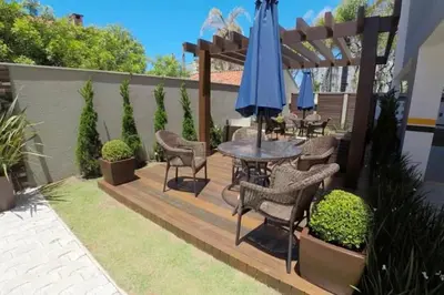 Uma varanda ou terraço em Aluguel Apartamento 2 quartos Bombas SC