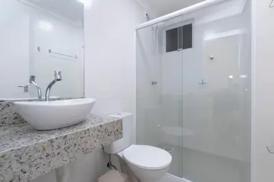 Uma casa de banho em Aluguel Apartamento 2 quartos s 1 suíte Bombas SC
