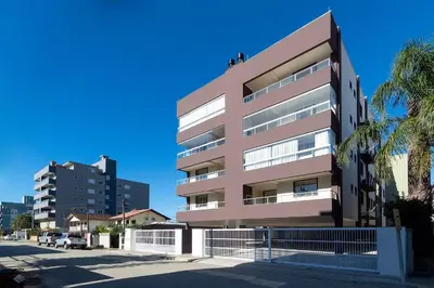 O edifício onde o apartamento está situado