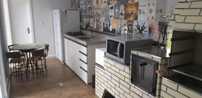 A planta de Casa com Piscina e Hidromassagem Montoski