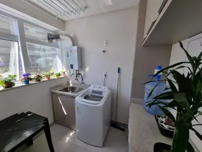 A planta de Apartamento Meia Praia excelente