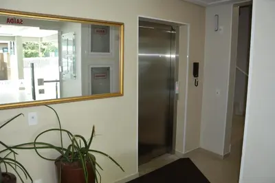 A planta de Belíssimo apto 2 suítes com vista para o mar