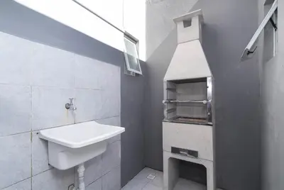 Uma casa de banho em Residencial Melfi 2