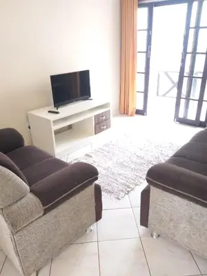 Uma televisão e/ou sistema de entretenimento em Solar das Flores apto 03