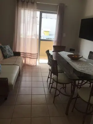 Uma área de estar em Apartamento Duplex em Itapema a 250 metros do mar