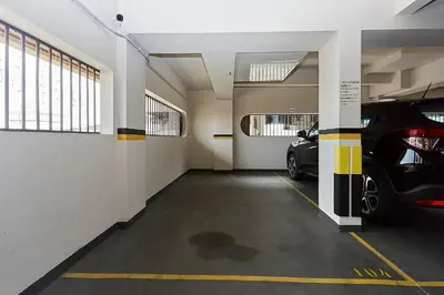 A planta de 1107 Apto Econômico y confortável sobre Avenida Principal de Bombinhas.