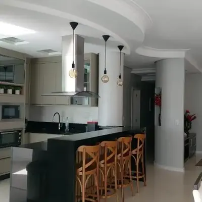 Apartamento em Meia Praia - Quadra Mar 3 Dormitórios 2 Suites