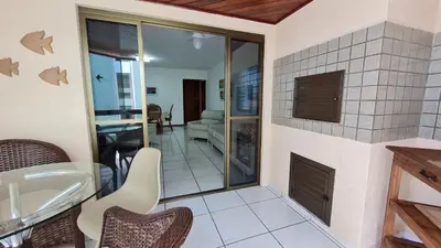 A cozinha ou kitchenette de Apto em prédio frente ao mar, Meia Praia Itapema, linda vista, 3 dormitórios