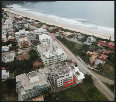 Uma vista do mar geral ou uma vista do mar a partir do apartamento