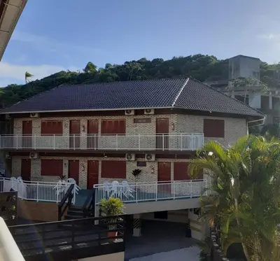 Uma vista geral da montanha ou uma vista da montanha a partir do hotel