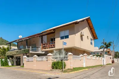 O edifício onde a casa de férias está situado