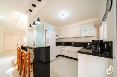 A cozinha ou kitchenette de Casa com 05 dormitórios