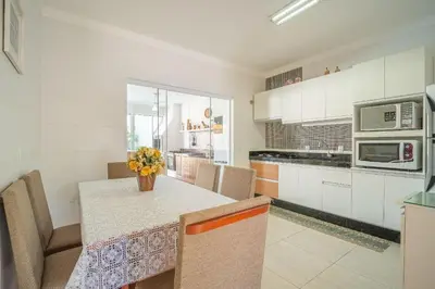 A cozinha ou kitchenette de Casa com piscina e área de lazer com 08 dormitórios