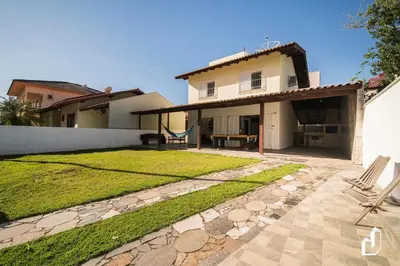 O edifício onde a casa de férias está situado