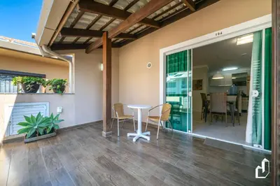 Uma varanda ou terraço em Apartamento térreo com 02 dormitórios