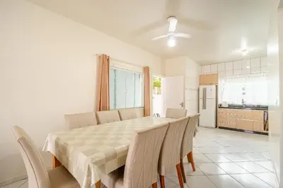 A cozinha ou kitchenette de Casa com 04 dormitórios