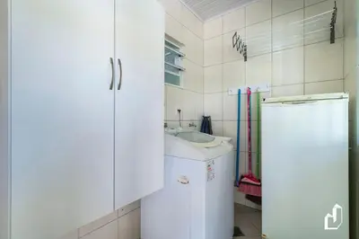 Uma casa de banho em Casa com 05 dormitórios ideal as férias na praia
