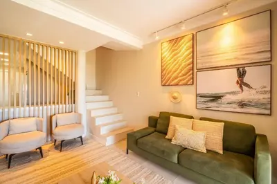 Uma área de estar em Frente ao mar | 2 suítes | Residencial Guilhermina