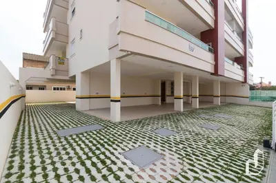 O edifício onde o apartamento está situado